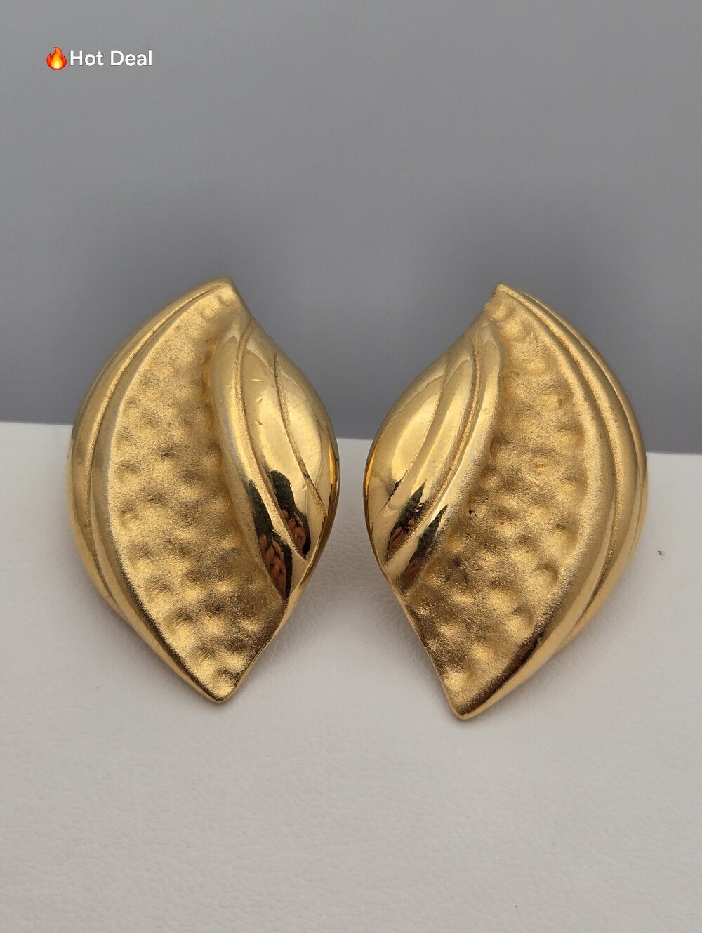 Vintage Gold Tone Flame Earrings Hammered Ribbed Sculptural Post 1.25"